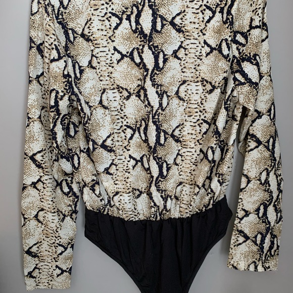 deep v snakeskin bodysuit, never worn - Picture 2 of 2